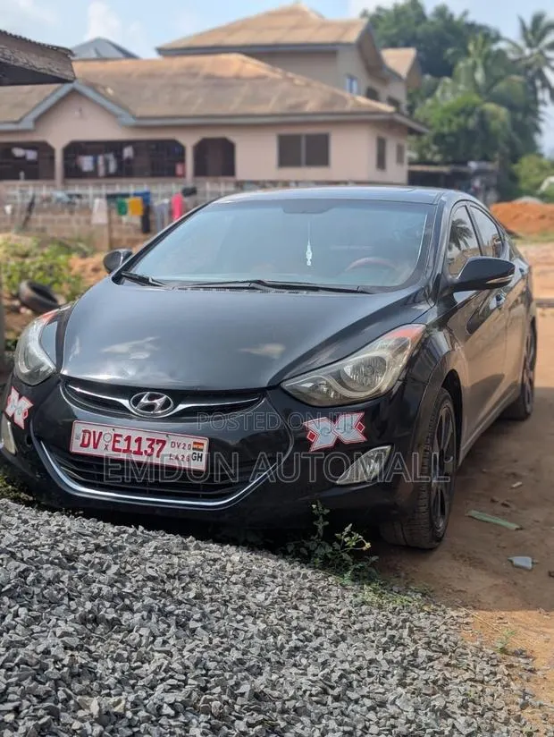 Hyundai Elantra Limited Sedan FWD (1.8L 4cyl 6A) 2013 Black · Photo 1