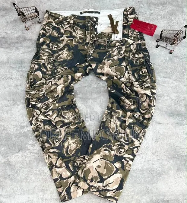 Camo Cargo · Photo 1