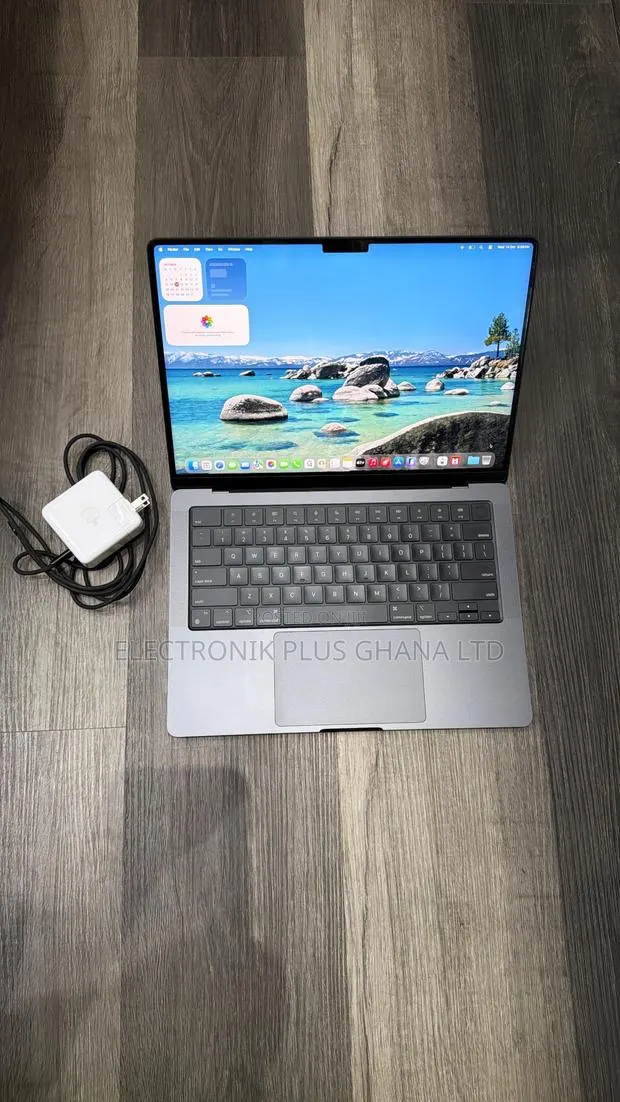 Laptop Apple MacBook Pro 2024 M4 Pro 24GB Apple M4 Pro SSD 512GB