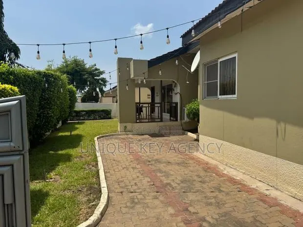 4bdrm House in Unique Key Agency, Manet Court for sale · Photo 1