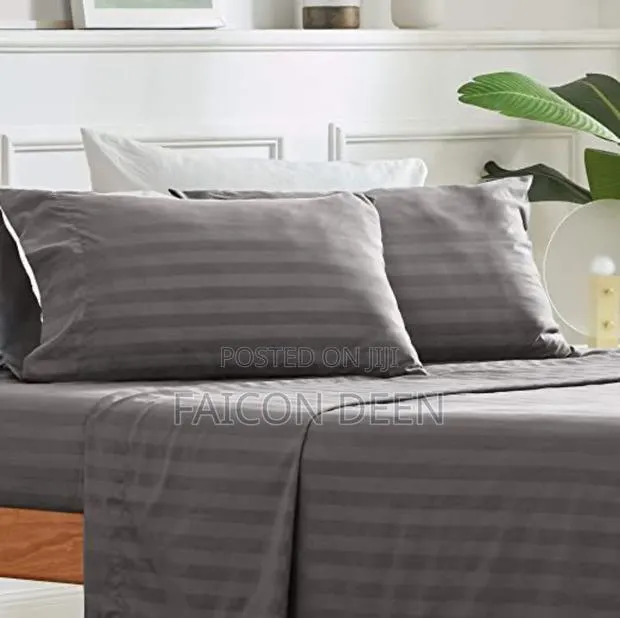 Reliable Sheets for Every Room(2 Pure Cotton Hotel Sheet ,4 Pilow Case · Photo 1