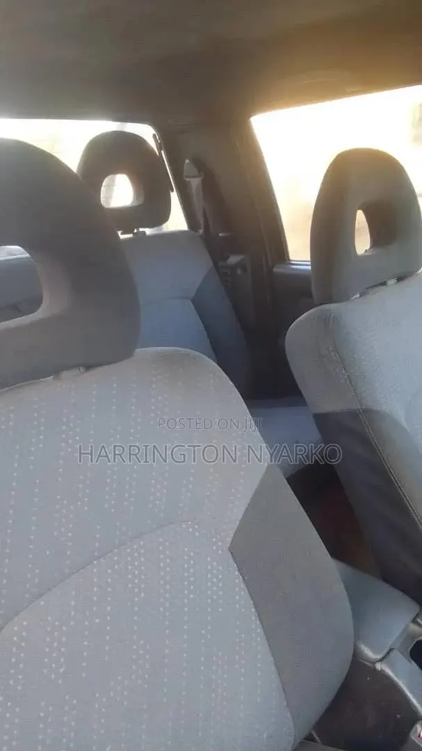 Mitsubishi L200 1993 Gray · Photo 1