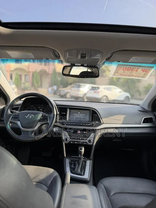 Hyundai Elantra Limited Sedan FWD (2.0L 4cyl 6A) 2017 Blue · Photo 1