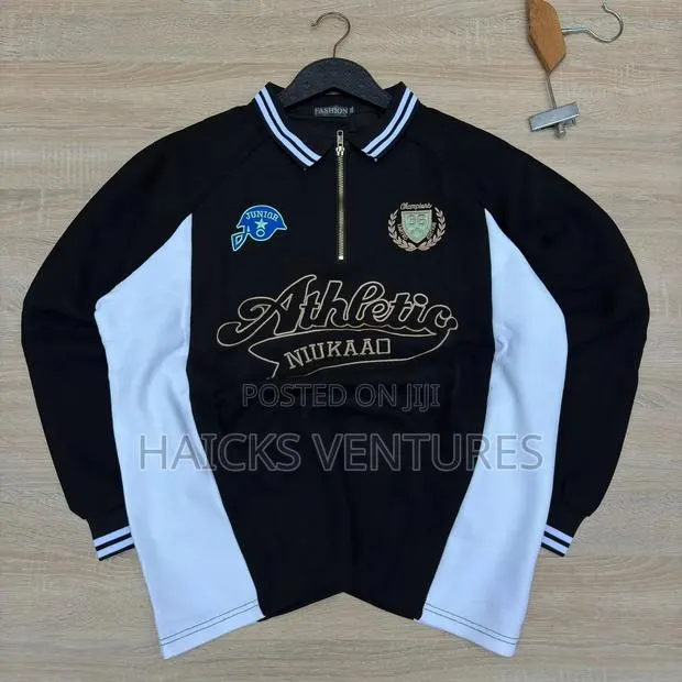 Sweaters Tops for Men · Photo 1