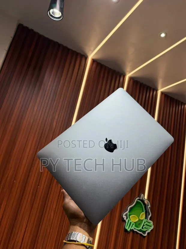 Laptop Apple MacBook Pro 2020 16GB Intel Core i5 SSD 512GB · Photo 1