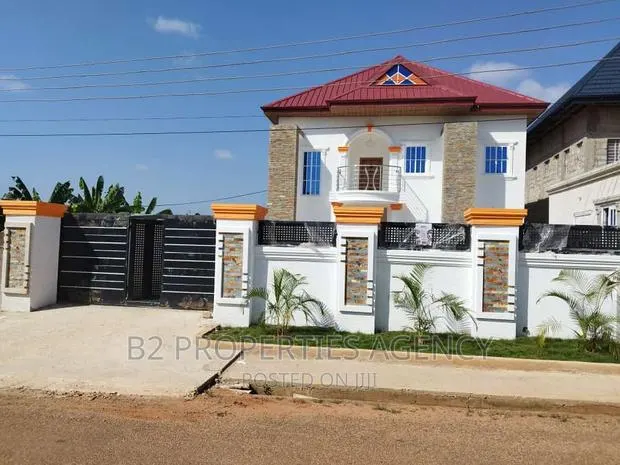 Furnished 4bdrm Mansion in B2Properties Agency, Kumasi Metropolitan · Photo 1