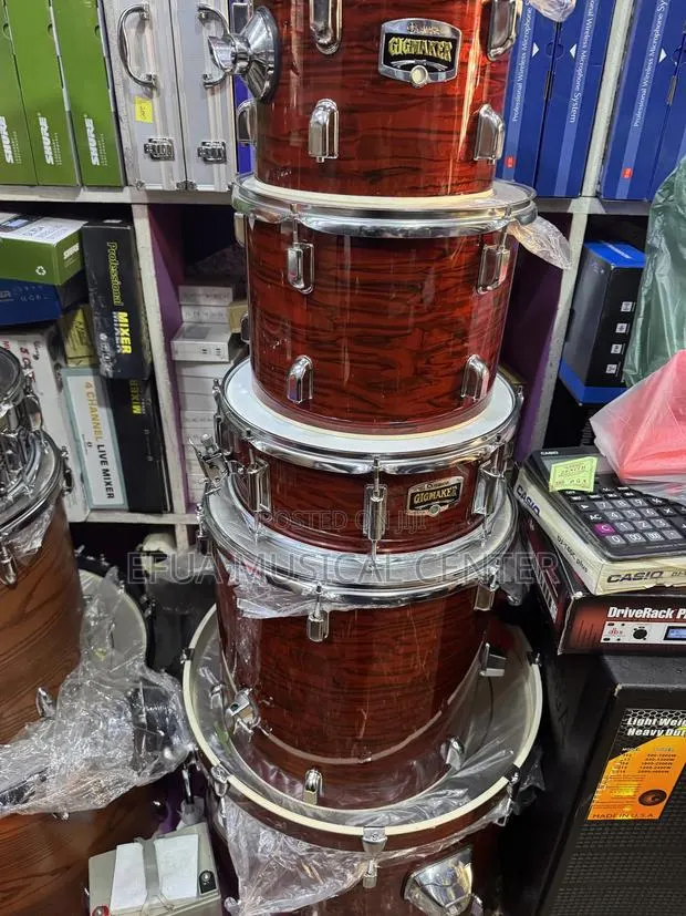 Yamaha 5 Set Drum · Photo 1