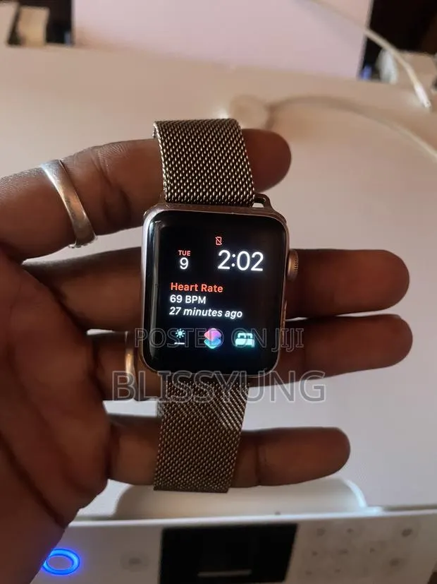 Apple Watch Series 3 · Photo 1