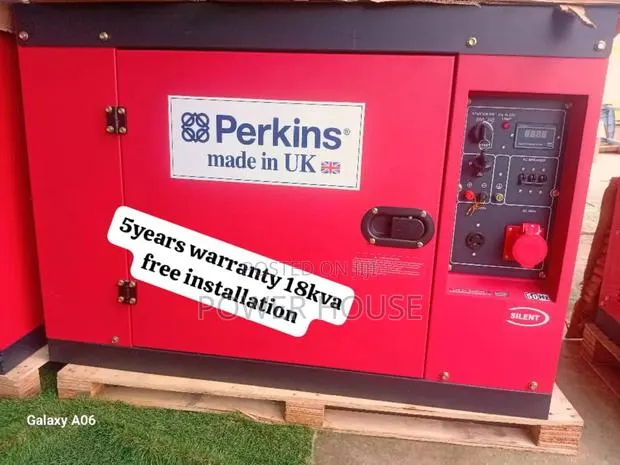 Panel Grand Panel Perkins Diesel Generator 18kva Generator · Photo 1