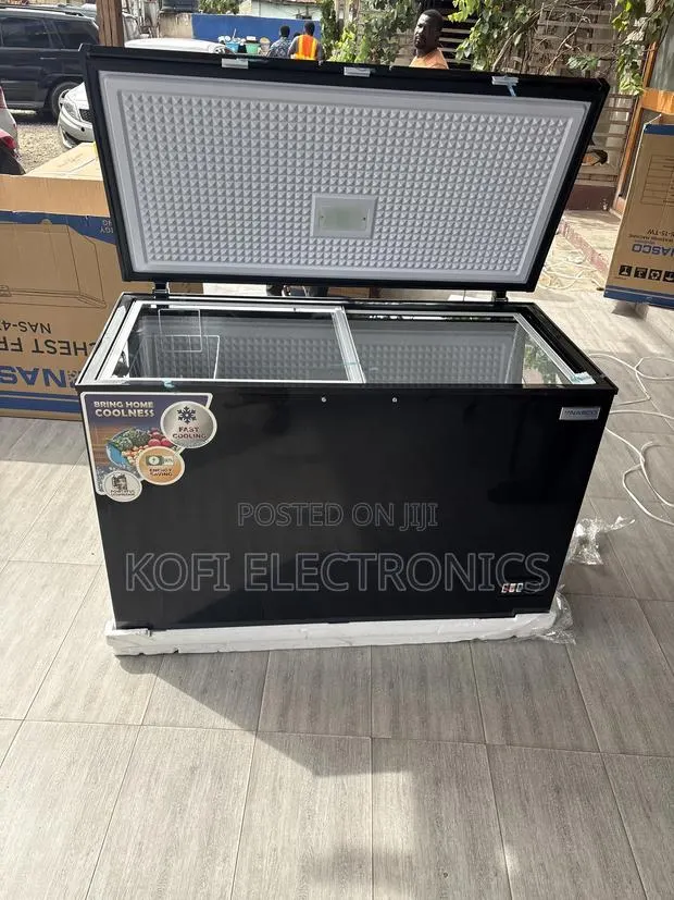 An Inbuilt Interior Led Light Nasco Chest Freezer 400l Single Door · Photo 1