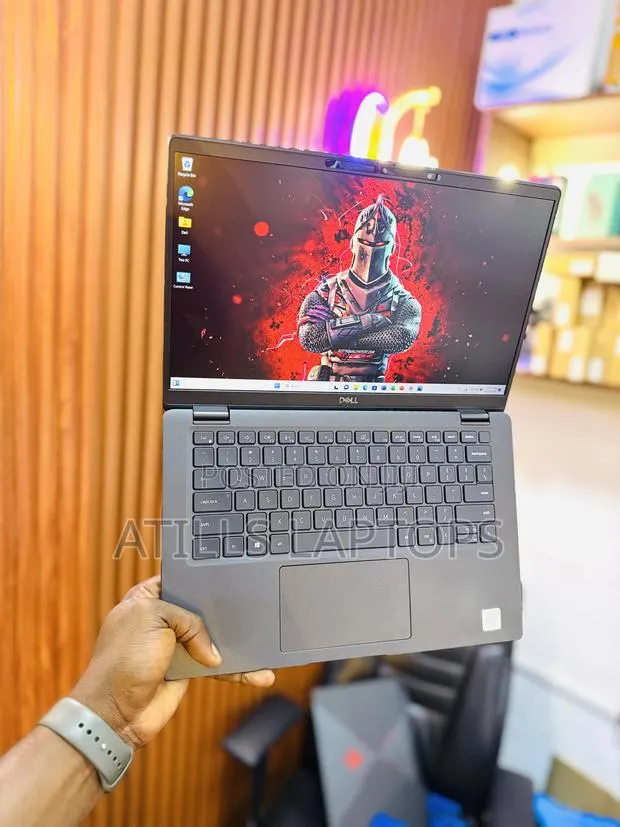Laptop Dell Latitude 7410 16GB Intel Core i7 SSD 256GB · Photo 1