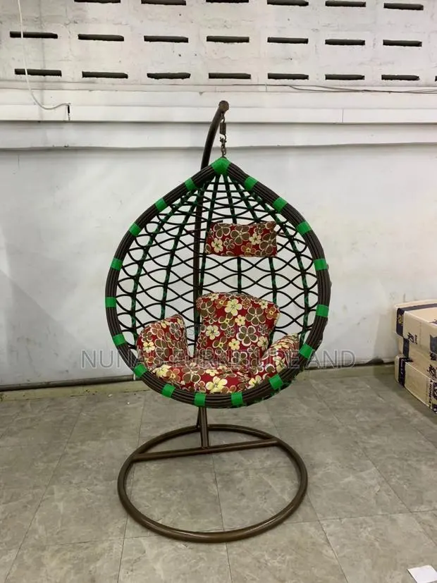 Swing Chair · Photo 1