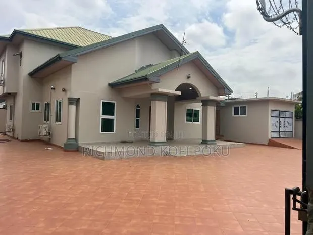 5bdrm House in Kofis Realty, Baatsona Total for rent · Photo 1