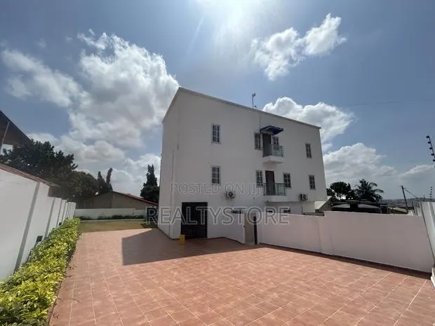 4bdrm Duplex in Franko Estate, Accra Metropolitan for rent · Photo 1