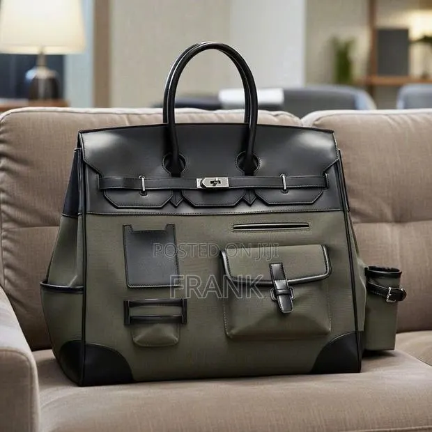 Fashion Traveling Duffel Bag · Photo 1