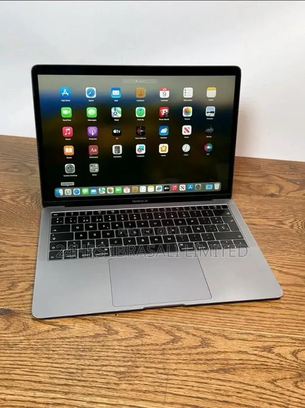 Laptop Apple MacBook Air 2019 8GB Intel Core i5 SSD 256GB · Photo 1