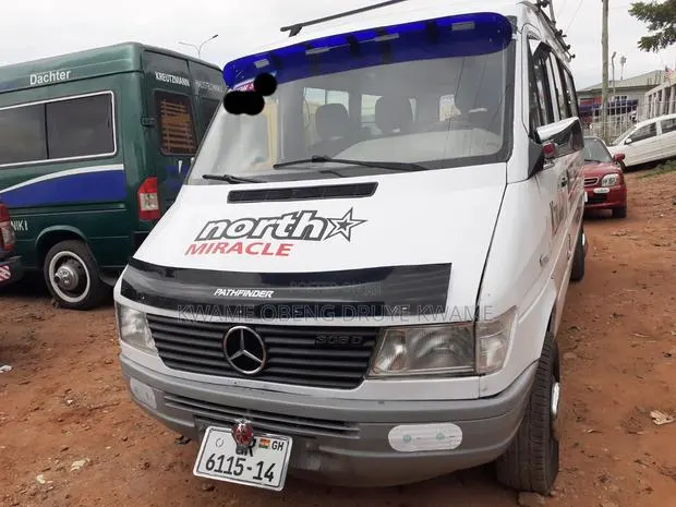 Mercedes-Benz Sprinter 2012 White · Photo 1