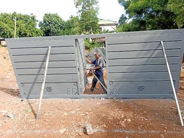 New Modern Gate · Photo 1