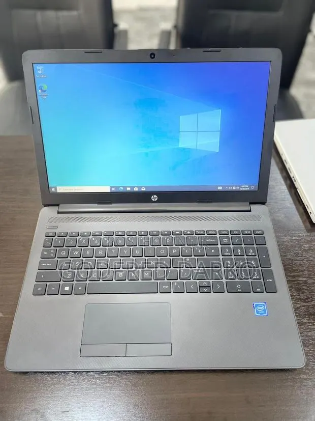 Laptop HP 15 4GB Intel Celeron SSD 128GB · Photo 1