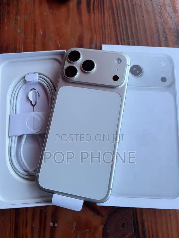 New Apple iPhone 17 Pro Max 512 GB Silver · Photo 1