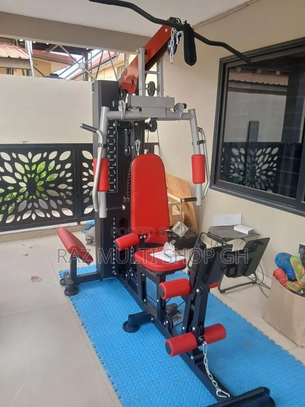 Gym Station With Legs Press · Photo 1