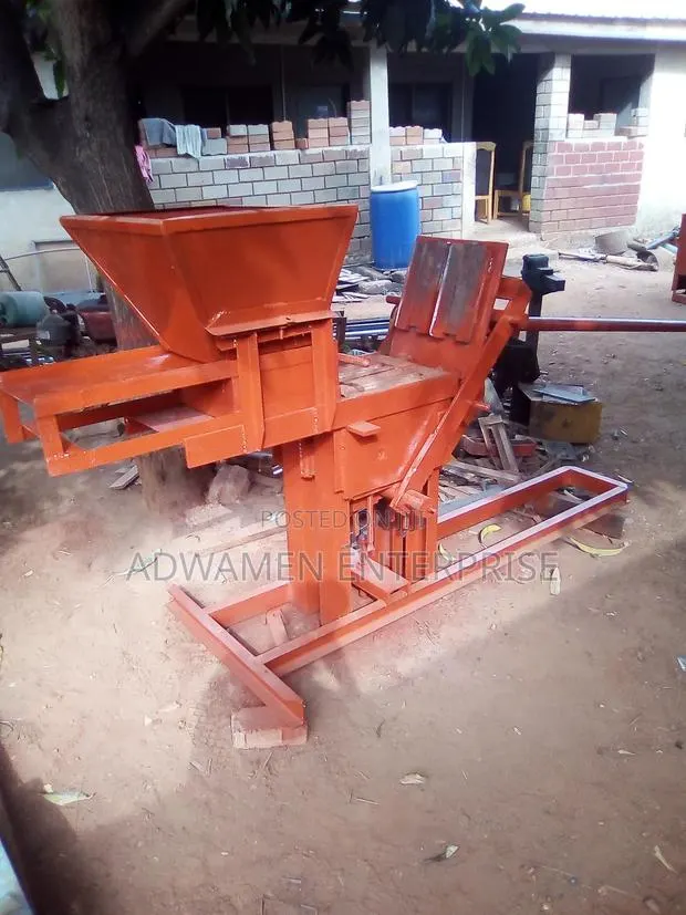 Manual Interlocking Block Machine · Photo 1