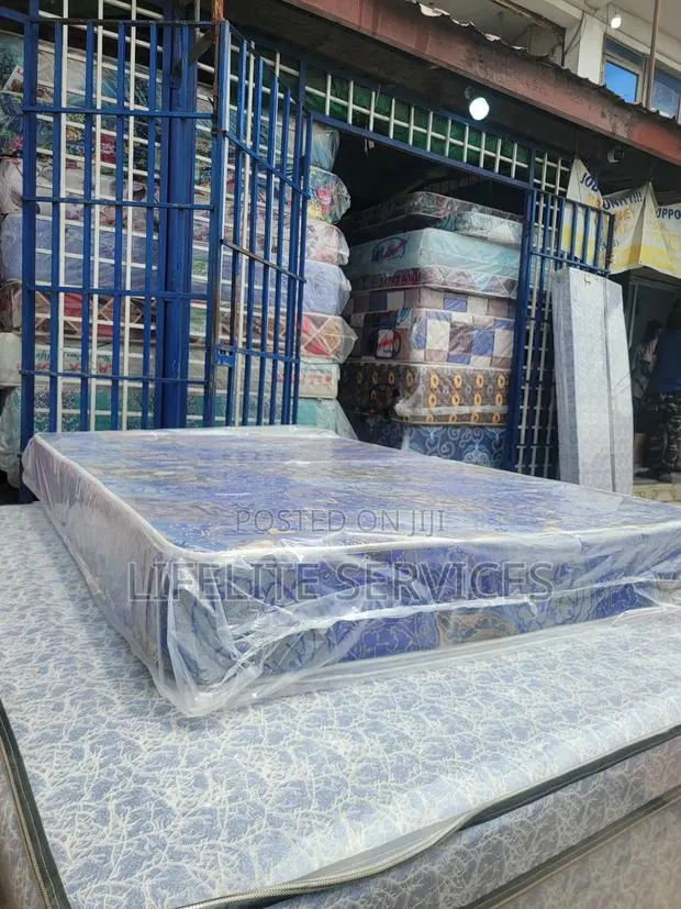 Latex Foam Double Size Mattress 8" · Photo 1