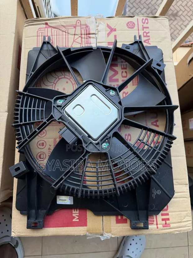 Honda CRV 2023 - 2025 Hybrid a/C Fan · Photo 3