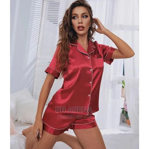 Soft Silk Short Sleeves Pyjamas · Photo 1
