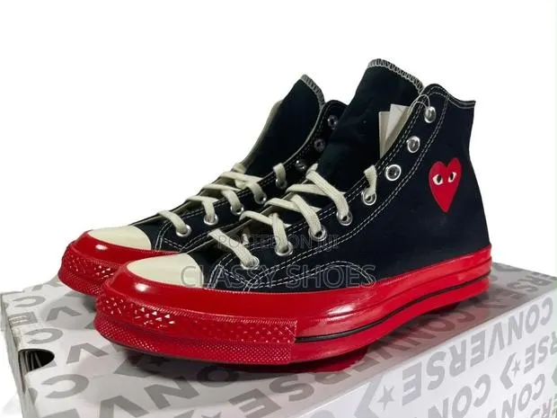 All Star Converse Black and Red · Photo 1