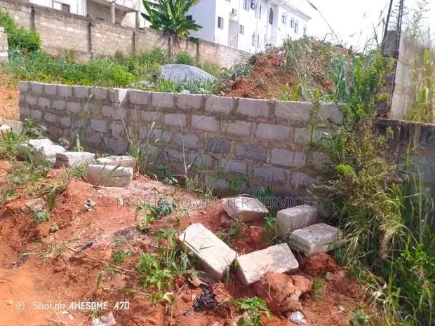One Plot of Land for Sale in Tuba Fulani · Photo 1