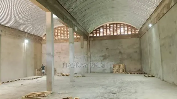500 SQM Warehouse for Rent at Spintex Coca Cola · Photo 1