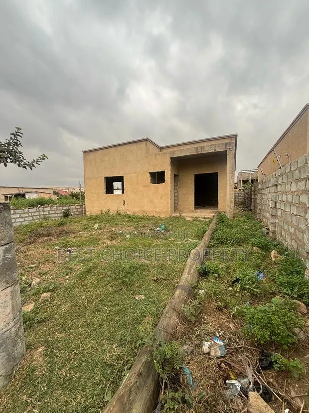 3 Bedroom Uncompleted Houses for Sale · Photo 1