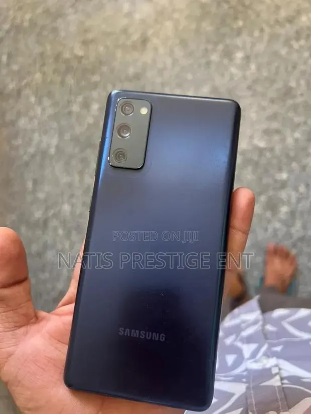 Samsung Galaxy S20 FE 5G 128 GB Black · Photo 1