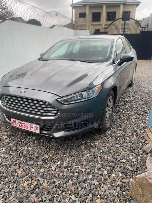 Ford Fusion 2013 · Photo 1