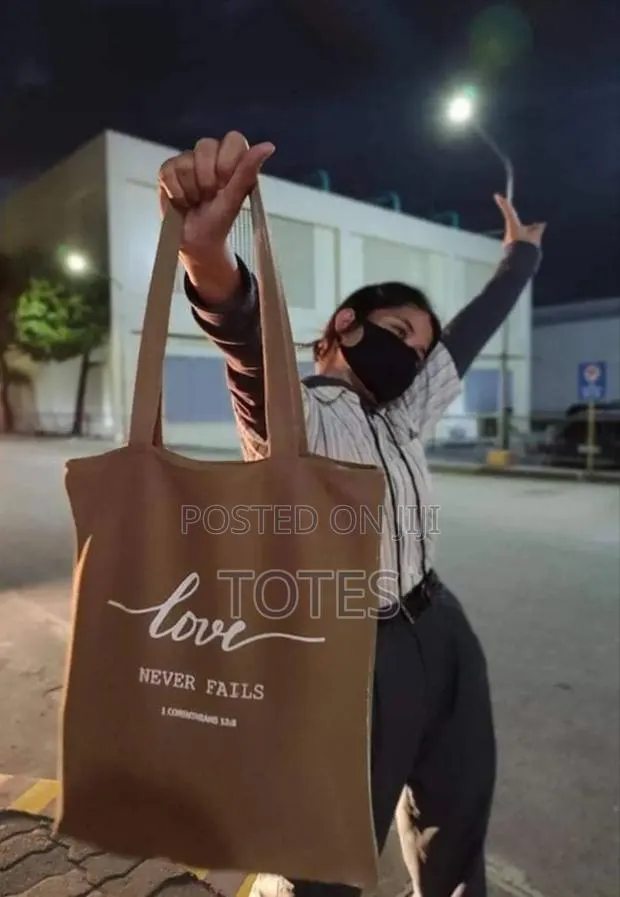 Godmade Tote Bags · Photo 1