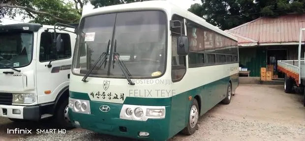 Hyundai Aero Town 2015 Grey · Photo 1