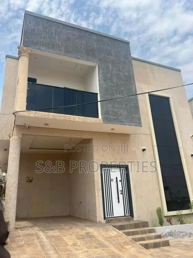 Furnished 4bdrm House in Ashomang Estate for sale · Photo 1
