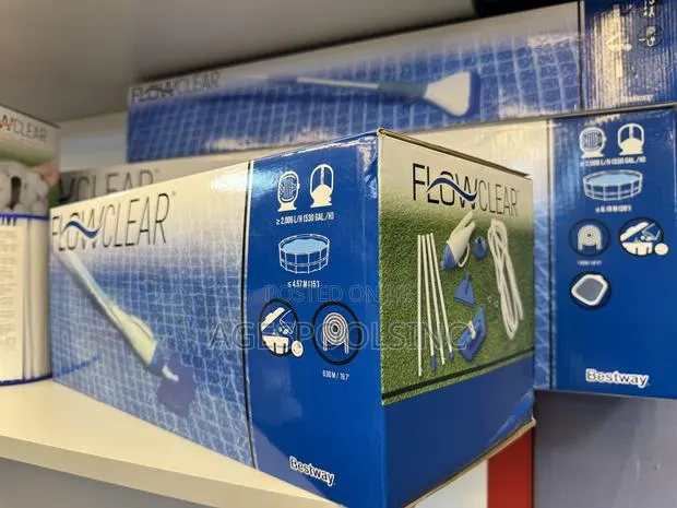 Portable Pool Cleaning Kit · Photo 1