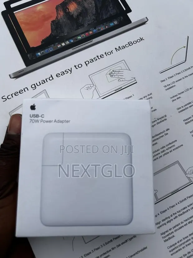 70 Wats MacBook Charger · Photo 2