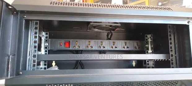 4u Rack With Fan, Pdu and Tray · Photo 1