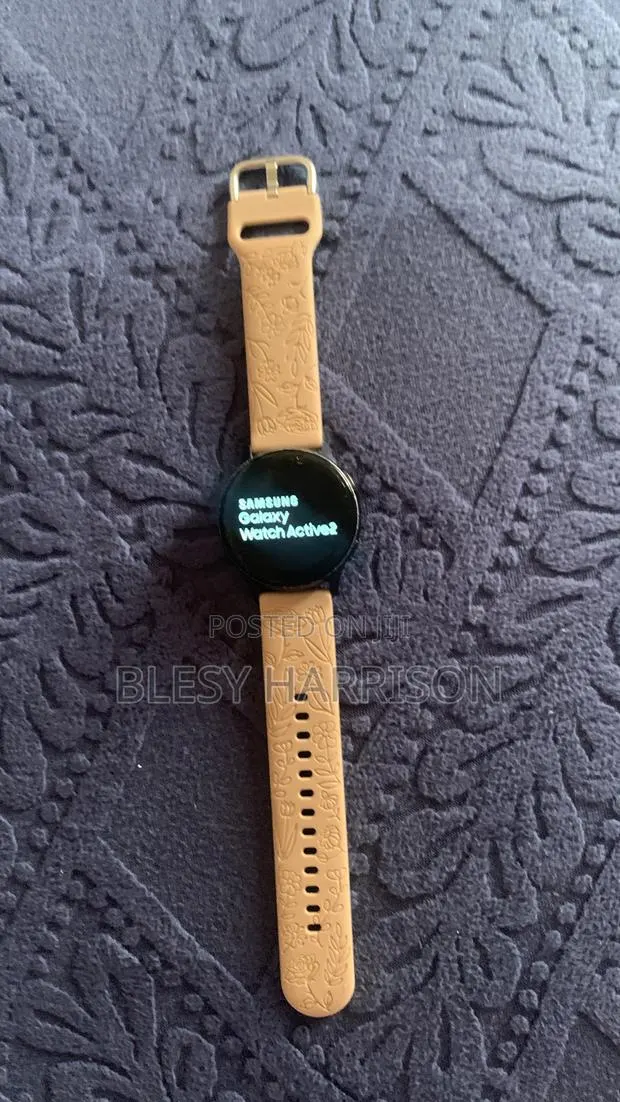 Sumsung Galaxy Watch Active 2 · Photo 1