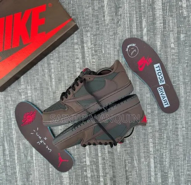Air Jordan One Low Travis · Photo 1