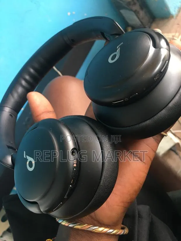Soundcore Q30 | Bluetooth Noise Cancelling Headphones · Photo 1