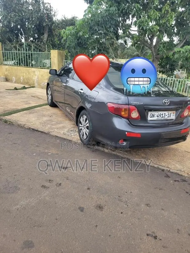 Toyota Corolla 2010 Gray · Photo 1