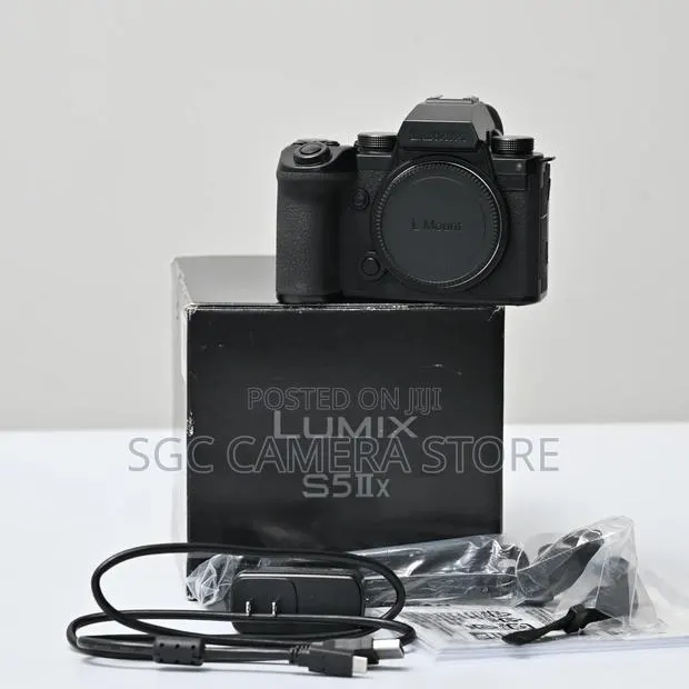 Panasonic Lumix S5 IIX // Opened Box // 8 Months Warranty. · Photo 1