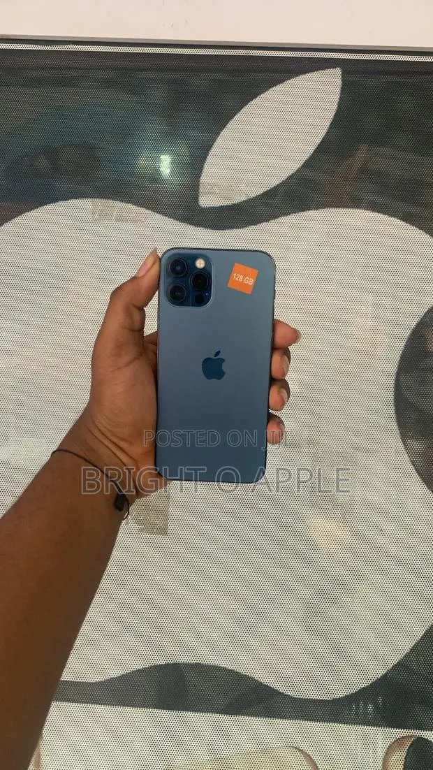 New Apple iPhone 12 Pro 128 GB Blue · Photo 1