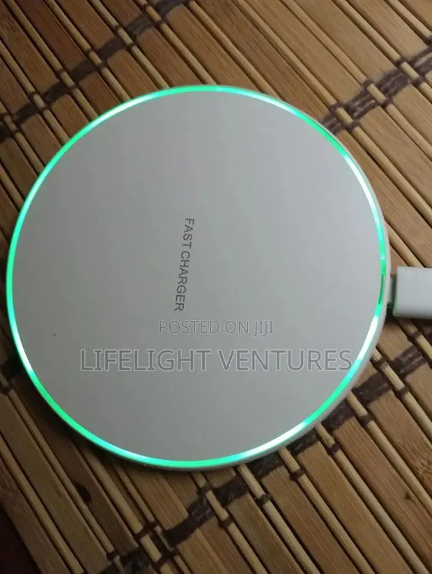 Wirless Charging Pad · Photo 1