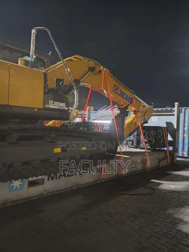 XCMG Excavator · Photo 1