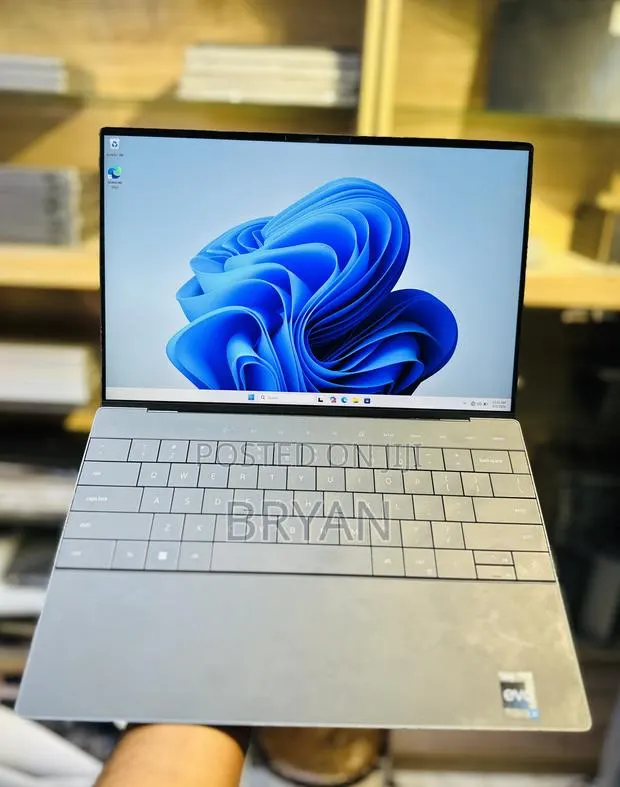 Laptop Dell XPS 13 Plus 9320 16GB Intel Core i7 SSD 512GB · Photo 1